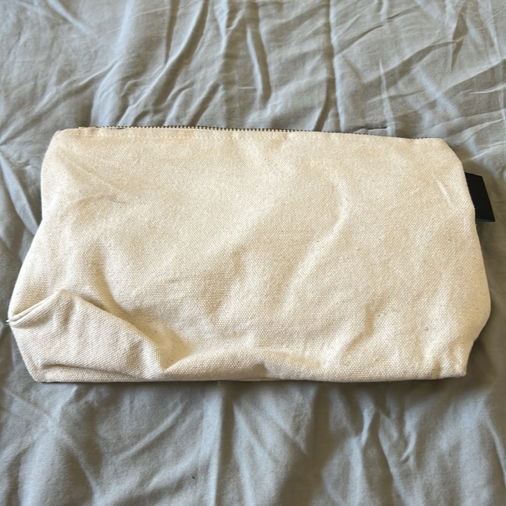 Used Makeup Pouch π - Picture 2 of 3